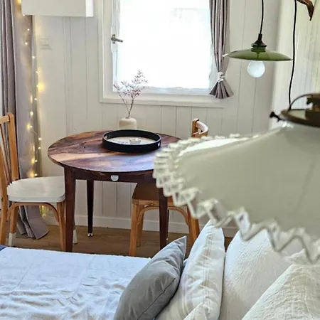 Les Cocons D Alexan Le Balneo Aromatherapie Domek alpejski Quinssaines